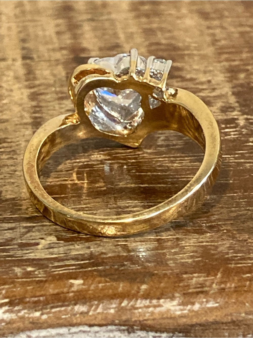 Gold Tone Heart-Center Ring Costume Jewelry Size 9 - Picture 14 of 17